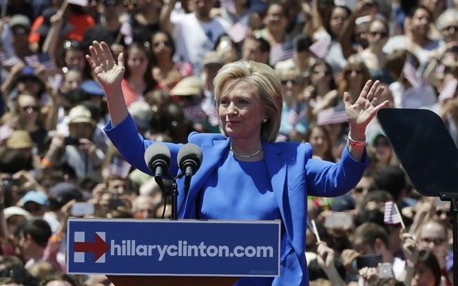 Cựu Ngoại trưởng Mỹ Hillary Clinton trong chiến dịch tranh cử tổng thống Mỹ năm 2016 /// Reuters
