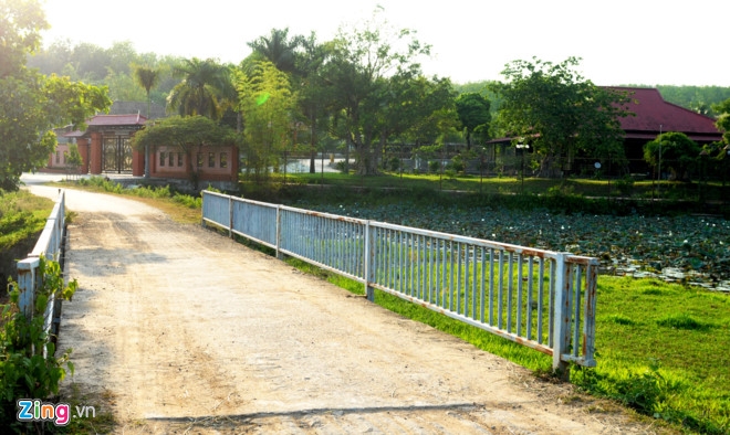 Nguoi dan yeu cau do biet phu cua Uy vien Thuong vu Tinh uy Kon Tum hinh anh 1