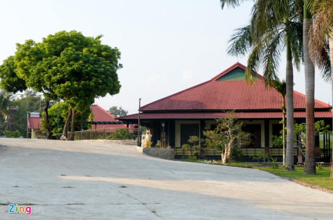 Nguoi dan yeu cau do biet phu cua Uy vien Thuong vu Tinh uy Kon Tum hinh anh 2