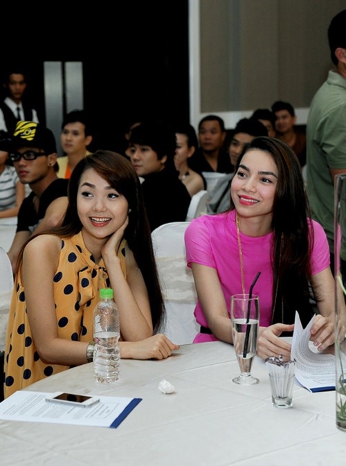nhin lai hinh anh minh hang than thiet ben ho ngoc ha truoc khi 