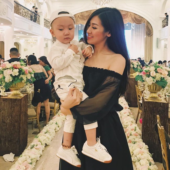 Vợ chồng Tuấn Hưng tổ chức tiệc thôi nôi hoành tráng cho con gái cưng - Ảnh 5.