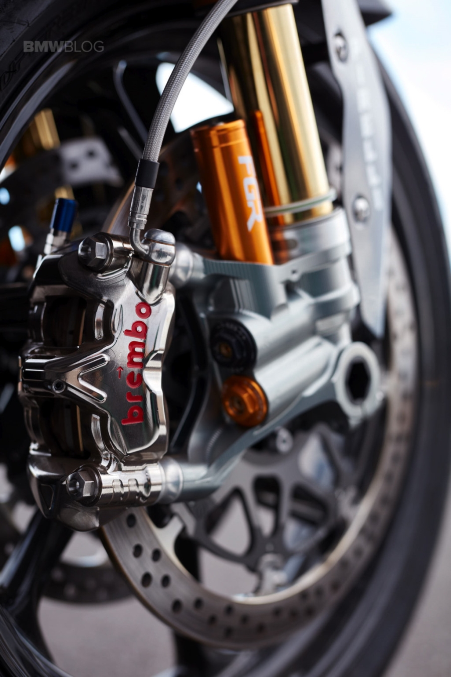 BMW ra mat HP4 Race voi suc manh 215 ma luc hinh anh 4