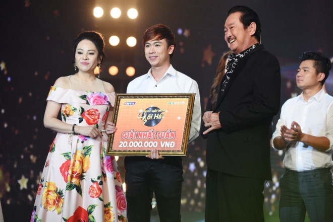 Ho Viet Trung am giai 20 trieu dong khi hat 'Con duong xua em di' hinh anh 5