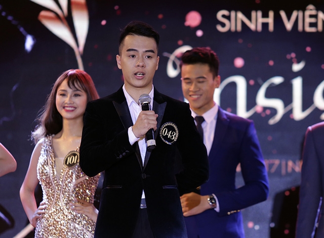  Ngọc Hải bình tĩnh trả lời câu hỏi ứng xử của mình. 