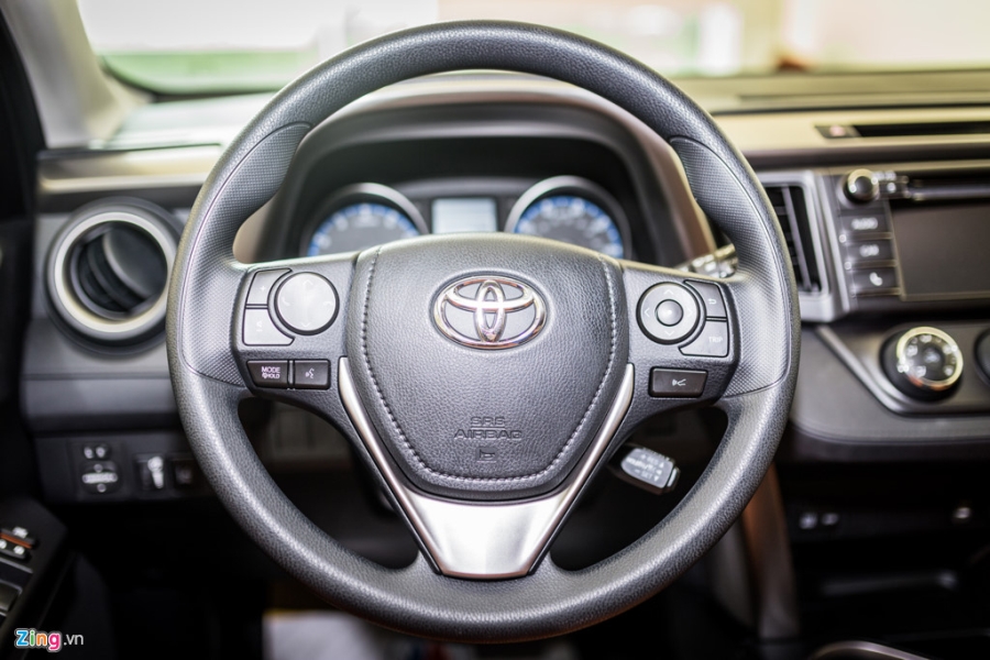 Toyota RAV4 2017 dau tien ve Ha Noi hinh anh 6