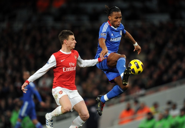 Vao chung ket FA Cup, Arsenal bi 'hung than' doa nat hinh anh 3