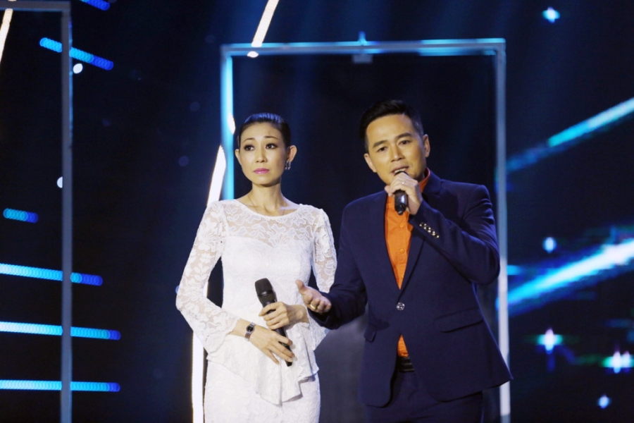 Nhac si Duc Huy va Phuong Dung nhan xet trai chieu tren ghe nong hinh anh 7