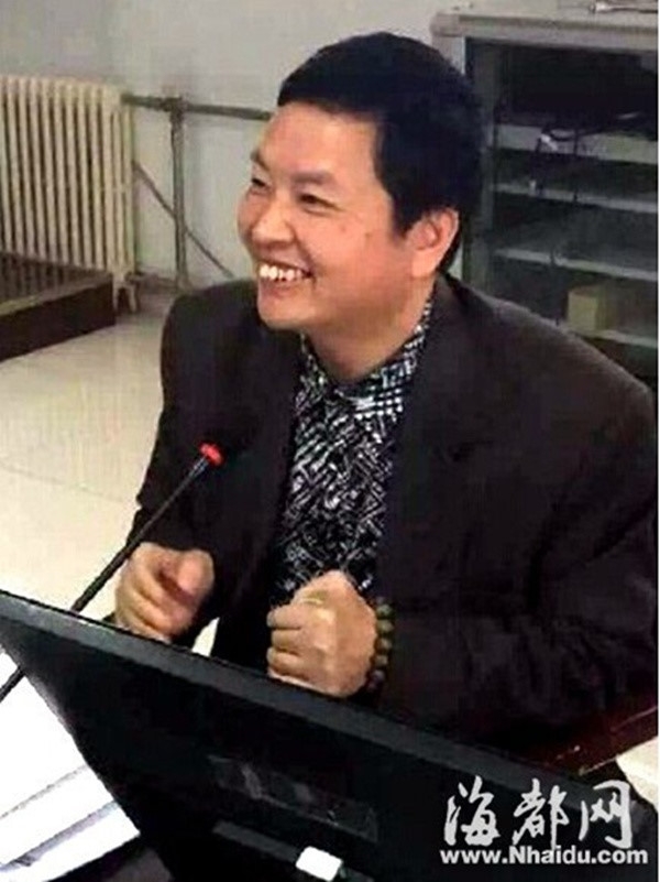 Ta Dinh Phong bi to tham tien, da chia tay Vuong Phi hinh anh 2