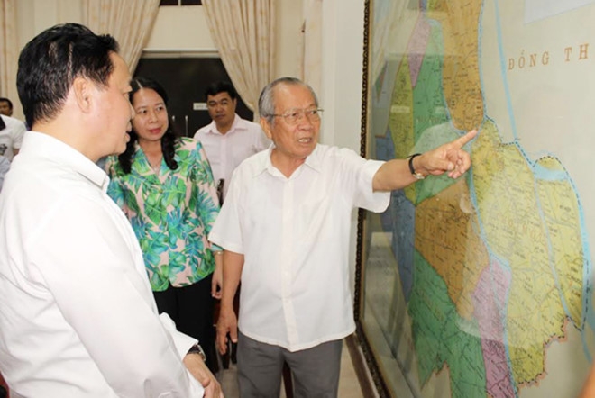 An Giang de xuat di doi 20.000 ho dan ra khoi vung sat lo hinh anh 2