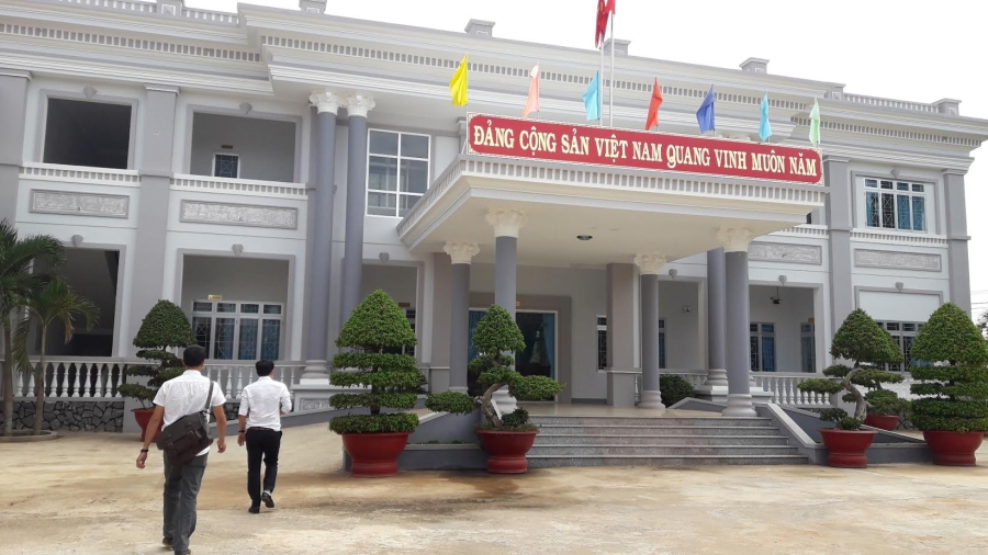cả nhà làm quan, gia lai, thăng tiến thần tốc, huyện Chư Prông, tổ chức nhân sự, tuyển dụng, bổ nhiệm cán bộ