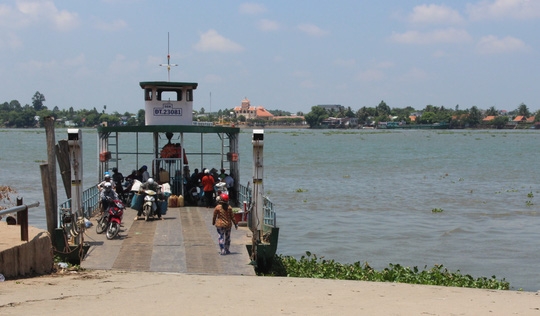 Bến đó Sơn Đốt, nơi xảy ra vụ mẹ con chị L. gieo mình tự tử.