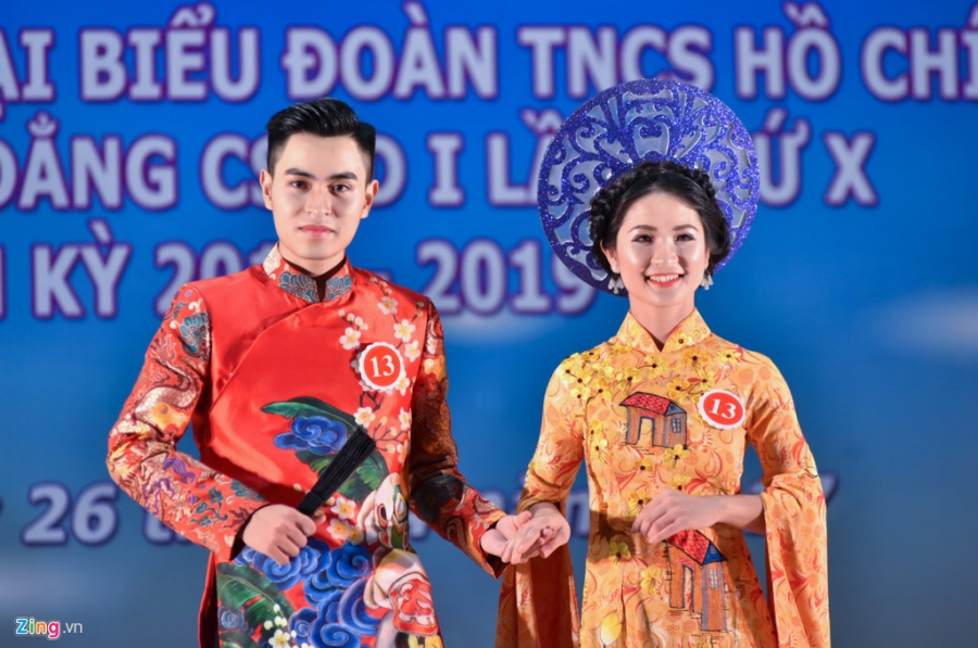 Co gai dung chan dap vo ngoi tro thanh 'nu hoang' truong canh sat hinh anh 3