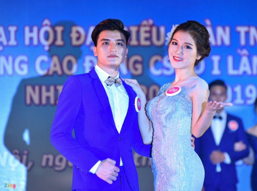 Co gai dung chan dap vo ngoi tro thanh 'nu hoang' truong canh sat hinh anh 10