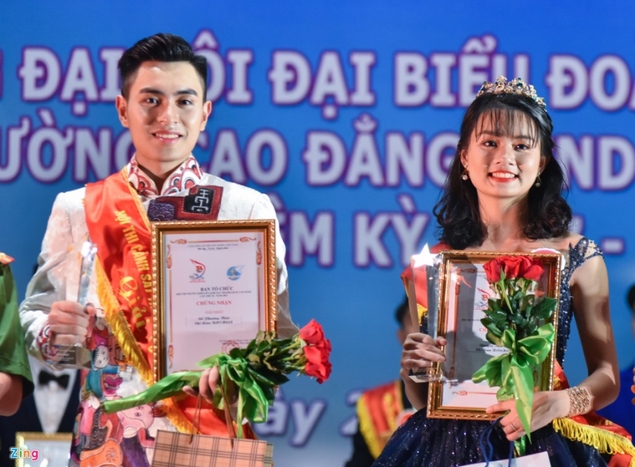 Co gai dung chan dap vo ngoi tro thanh 'nu hoang' truong canh sat hinh anh 11