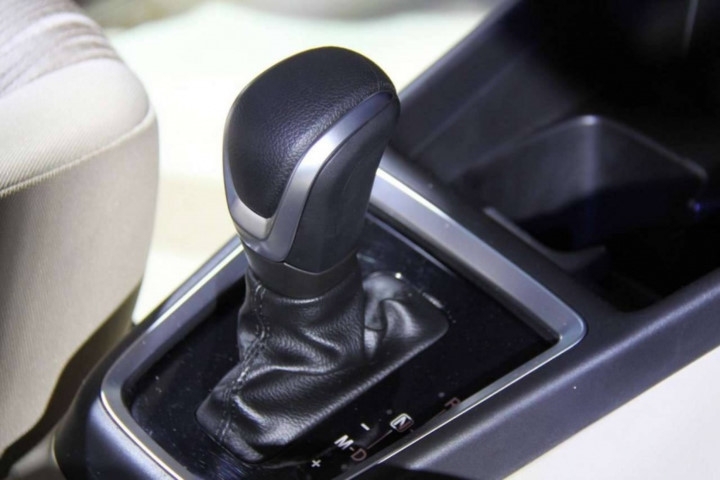 Chi tiết Suzuki Swift Sedan 2017 vừa ra mắt hình ảnh 15 Chi tiet Suzuki Swift Sedan 2017 vua ra mat hinh anh 15