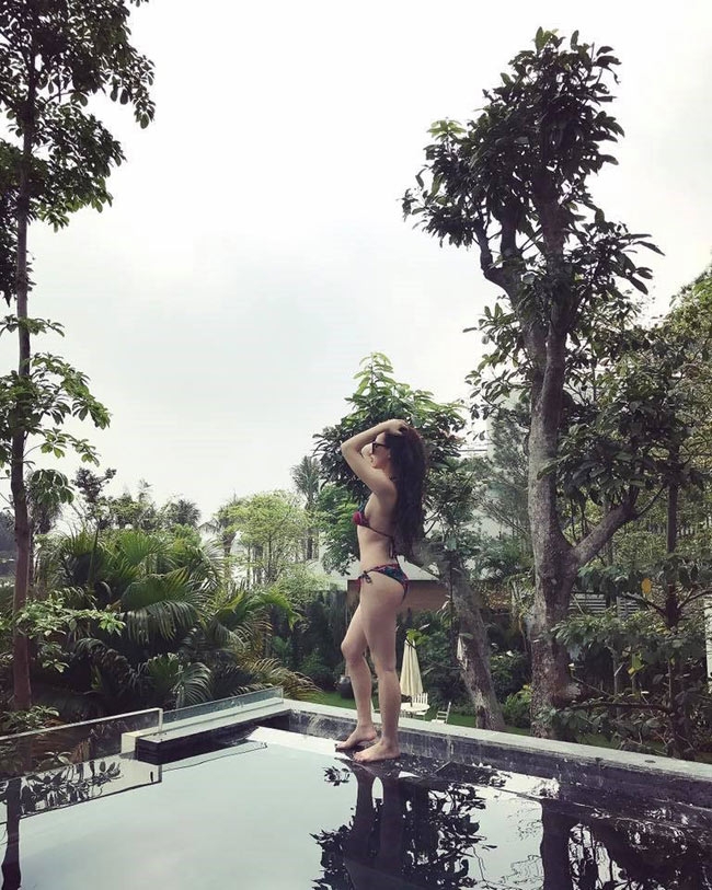 gai mot con nhung dj tit con goi cam hon thoi son roi hinh anh 4