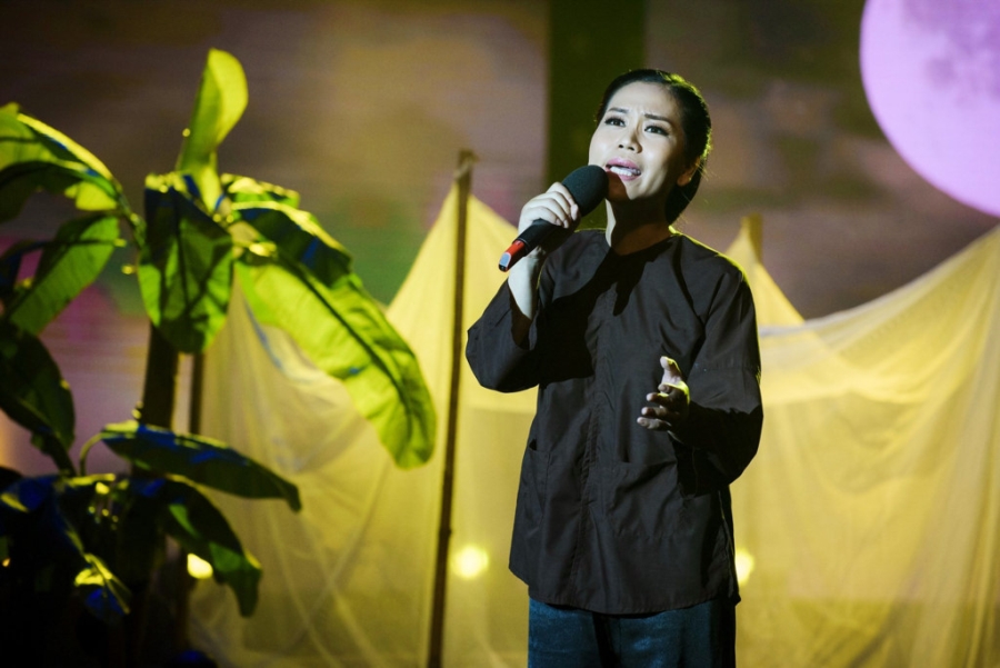 Uyen Trang loi nguoc dong thanh cong nho hit cua Phi Nhung hinh anh 9