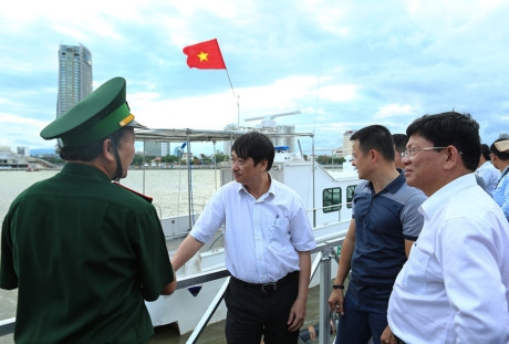 Chum anh: Da Nang san sang cho dem hoi phao hoa tren song Han - Anh 12