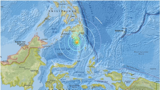 Dong dat 6,8 do Richter, canh bao song lon o nam Philippines hinh anh 1