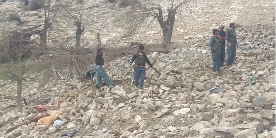 IS đại chiến Taliban ở Afghanistan, 91 người thiệt mạng - Ảnh 2.