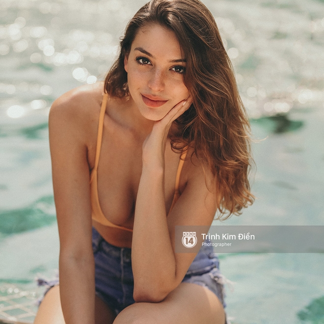 Cận cảnh khuôn mặt xinh đẹp và thân hình nóng bỏng chết người của cô nàng Celine Farach! - Ảnh 13.