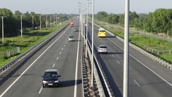Kinh nghiem lai xe duong dai trong dip nghi le 30/4 hinh anh 4