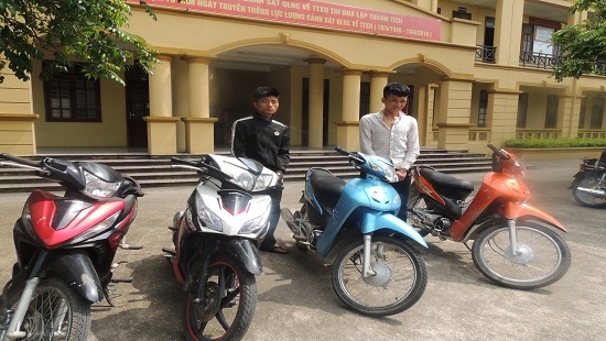 bat khan cap o nhom trom cap xe may lien tinh hinh anh 1