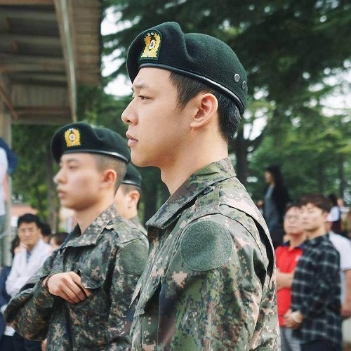 biet kho yen on ma lay vo, park yoo chun ngay lap tuc thay doi dia diem cuoi - 4