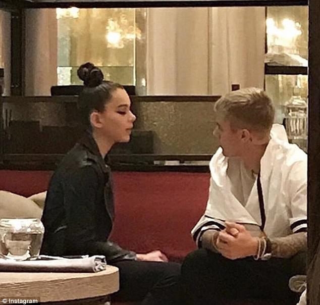 Ro tin Justin Bieber hen ho sao nu phim 'Pitch Perfect 2' hinh anh 1