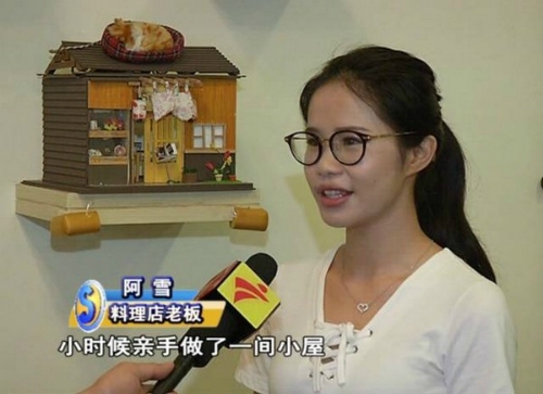 yeu-tham-chu-quan-an-xinh-dep-giam-doc-xin-lam-boi-ban