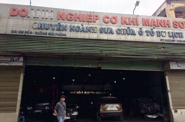  Gara ô tô Mạnh Sơn có hai chi nhánh trên đường Giải Phóng và đường Láng (Hà Nội). 