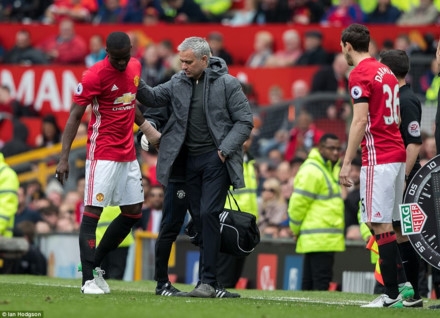 Mourinho “chơi tất tay” ở Europa League, loại bỏ hy vọng vào Top 4 Premier League ảnh 1
