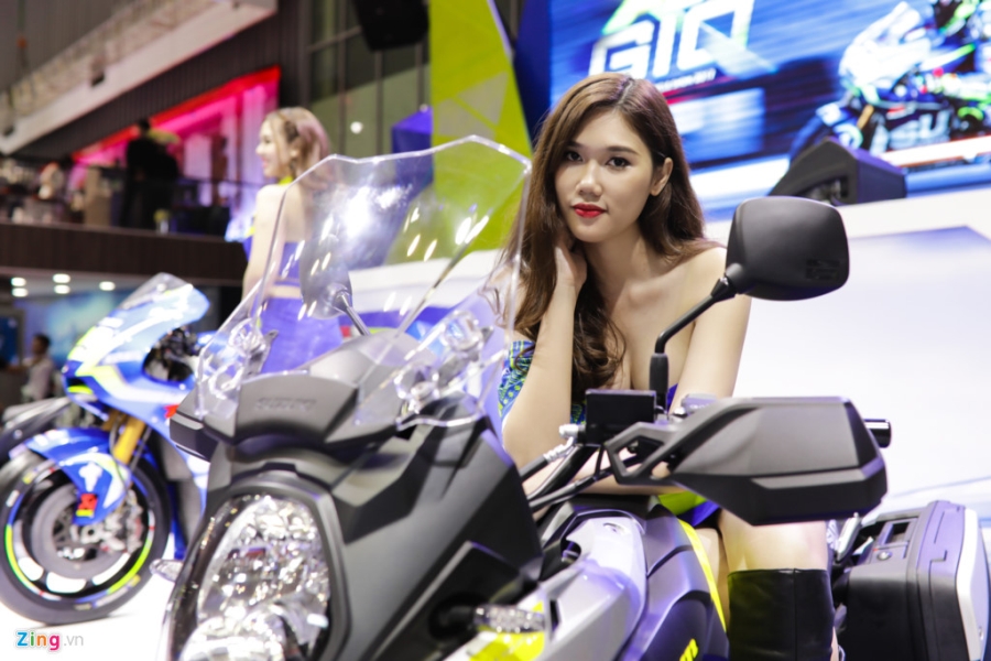 Nguoi dep khoe sac o trien lam Vietnam Motorcycle Show 2017 hinh anh 10