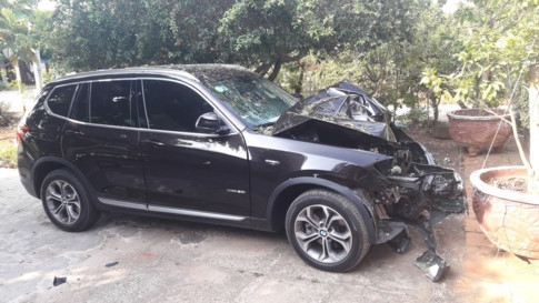 Xe BMW tông vào gốc me, Chủ tịch UBND H.Côn Đảo tử vong - ảnh 2