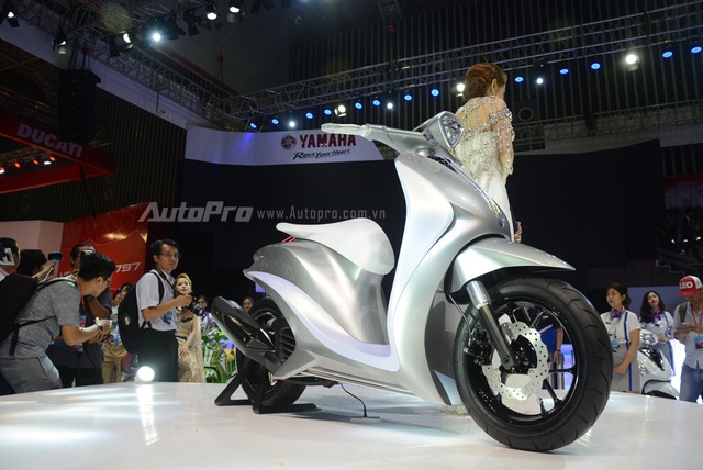 TRỰC TIẾP: Yamaha đem dàn xe khủng đến triển lãm VMCS 2017, điểm nhấn là mẫu concept Glorious - Ảnh 1.