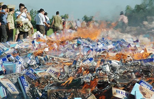 Công ước khung về Kiểm soát thuốc lá (FCTC) đã quy định rõ các quốc gia thành viên (trong đó có Việt Nam) phải đảm bảo rằng thuốc lá nhập lậu bị tịch thu được tiêu hủy”.