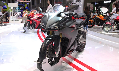 sportbike-honda-cbr250rr-2017-dau-tien-ve-viet-nam