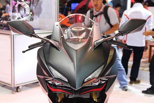 sportbike-honda-cbr250rr-2017-dau-tien-ve-viet-nam-page-2-1
