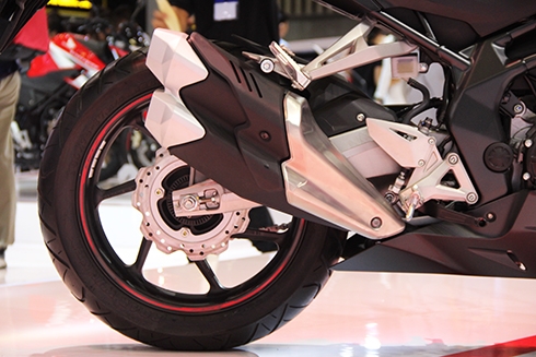 sportbike-honda-cbr250rr-2017-dau-tien-ve-viet-nam-page-2-4