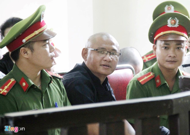 Tu tu 'Tuan lay' tiep tuc ra toa vi dinh liu vu 294 banh heroin hinh anh 1