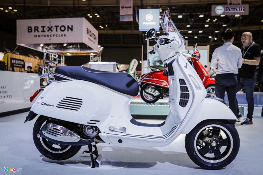 Vespa GTS 300 ABS trinh lang, chua co gia ban tai Viet Nam hinh anh 2