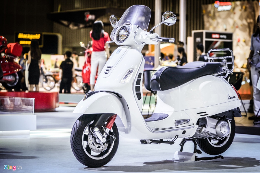 Vespa GTS 300 ABS trinh lang, chua co gia ban tai Viet Nam hinh anh 12