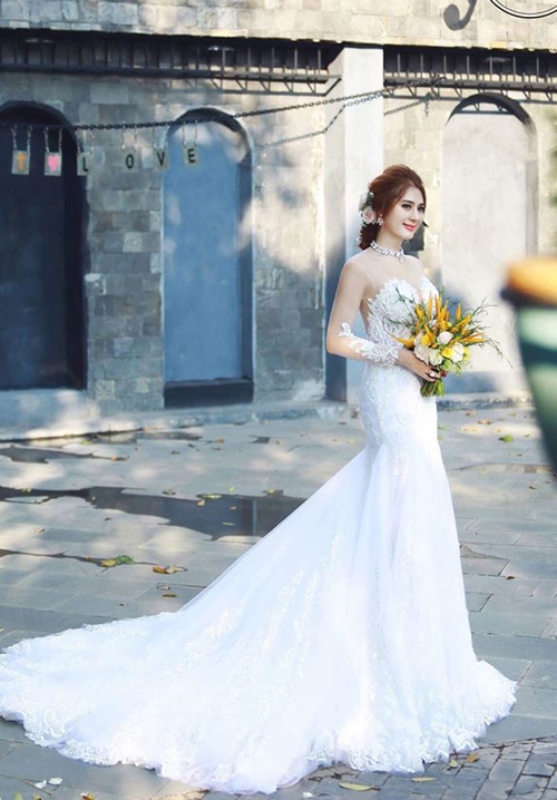 ca-si-chuyen-gioi-lam-khanh-chi-hon-chong-dien-trai-trong-anh-cuoi-9
