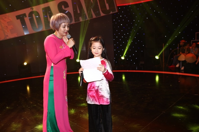 Le Giang kiet suc tren san khau game show vi qua cang thang hinh anh 4