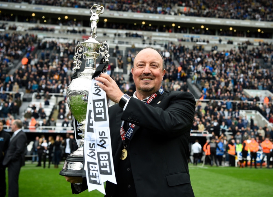 Newcastle bat champagne an mung ngoi vuong Championship hinh anh 8