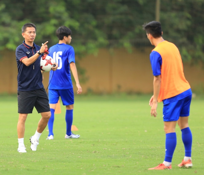 HLV Hoàng Anh Tuấn quyết định chia tay Thanh Hậu (16) và Tiến Anh /// Minh Tú