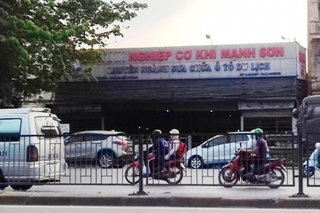  Gara Mạnh Sơn vẫn hoạt động bình thường trong những ngày giông bão. 