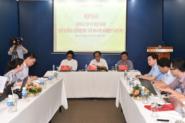 Toàn cảnh cuộc họp báo về Hội nghị giữa Thủ tướng với doanh nghiệp năm 2017