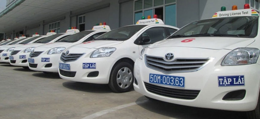 Người Việt lái xe kém là do không được dạy bài bản