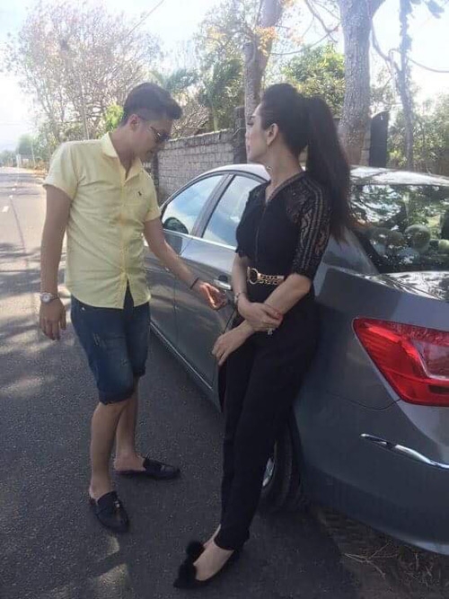 to mo dien mao khi ve ra mat nha chong cua lam khanh chi hinh anh 4
